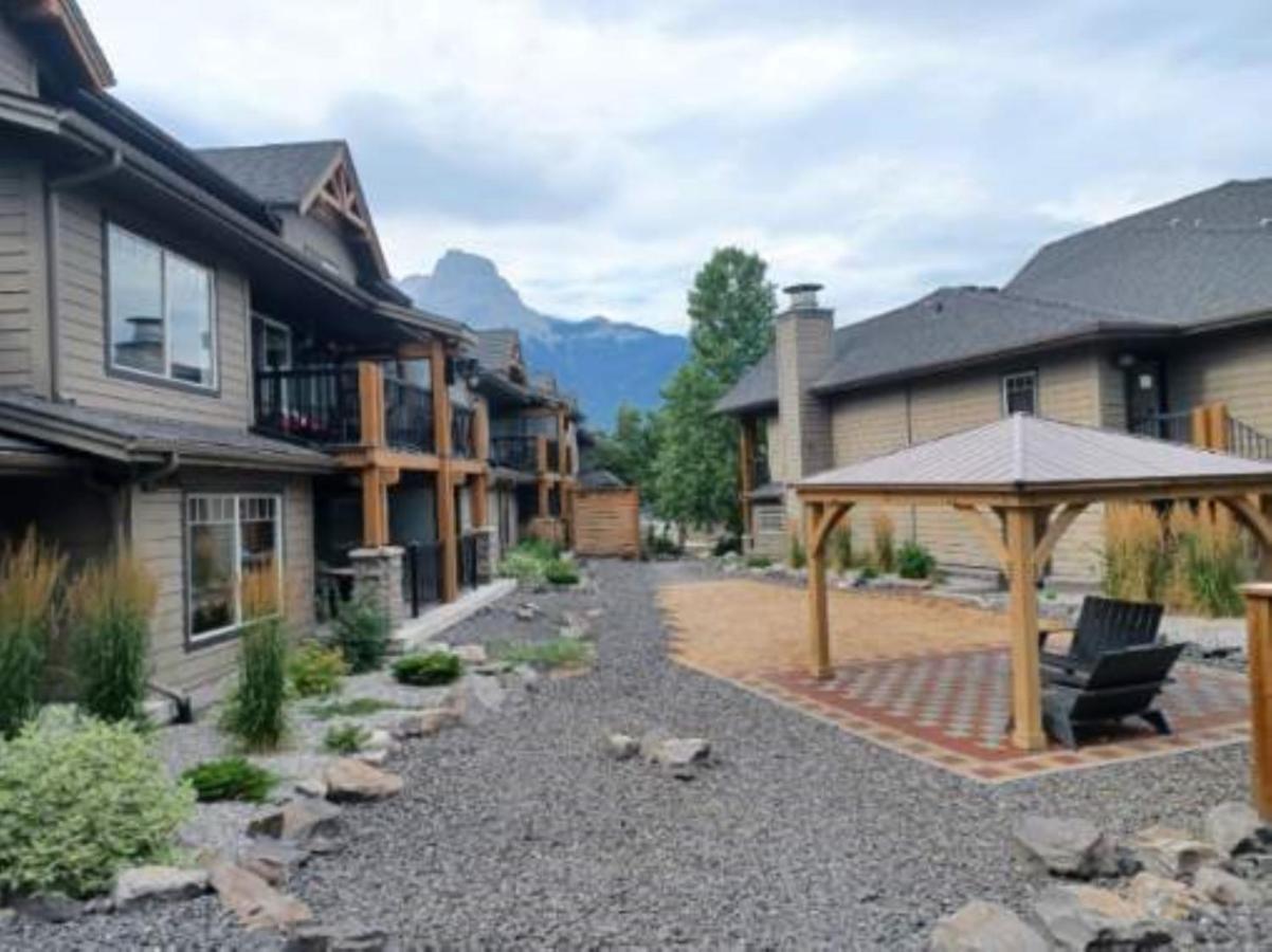 Apartamento Rocky Mountain Getaway Canmore Exterior foto