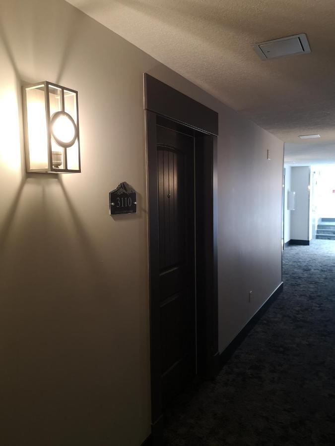 Apartamento Rocky Mountain Getaway Canmore Exterior foto